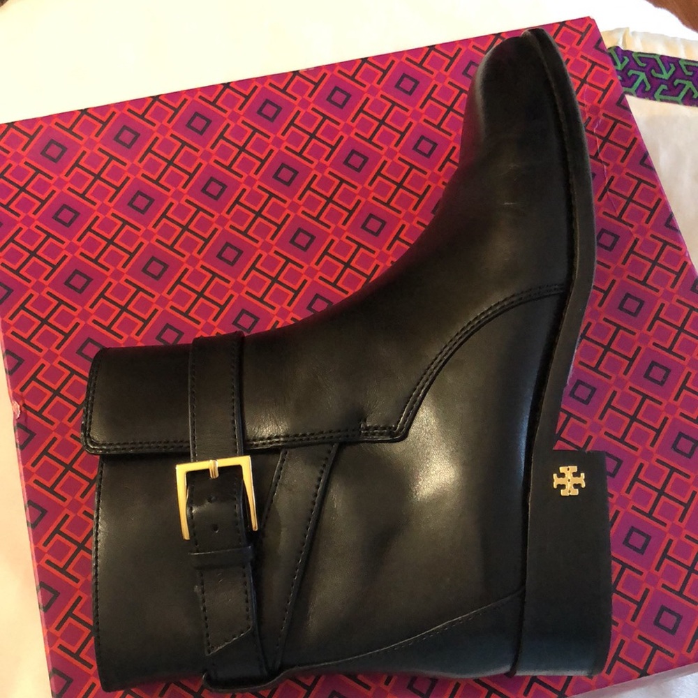 Tory Burch Brooke Ankle Booty size 8.5. Excellent condition, worn twice.